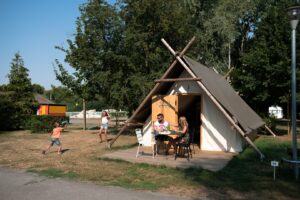 Tente Tipi Camping Port Plaisance Péronne