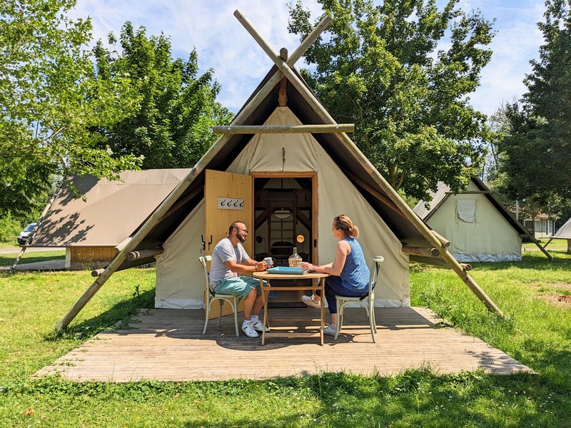 Séjournez en tipi au Camping du Port de Plaisance à Péronne